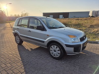 Ford - fusion - 1.4-16v style - personenauto - afbeelding 5 van  19