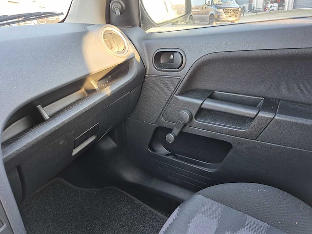 Ford - fusion - 1.4-16v style - personenauto - afbeelding 8 van  20