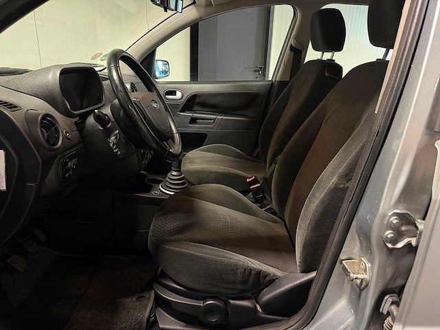 Ford - fusion - 1.6-16v ghia 90-rd-gb 2005 iaw - afbeelding 6 van  14