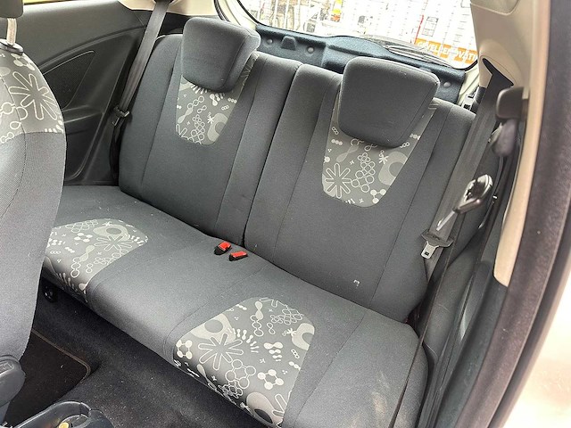 Ford - ka - 1.2 limited - car - 2010 - afbeelding 6 van  15