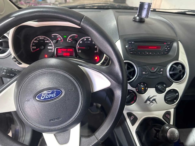 Ford - ka - 1.2 titanium - 24-kst-7- 2010 - afbeelding 2 van  17