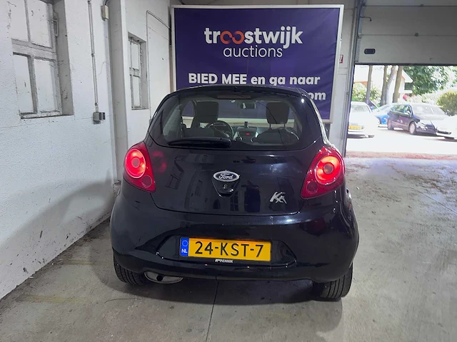 Ford - ka - 1.2 titanium - 24-kst-7- 2010 - afbeelding 12 van  17