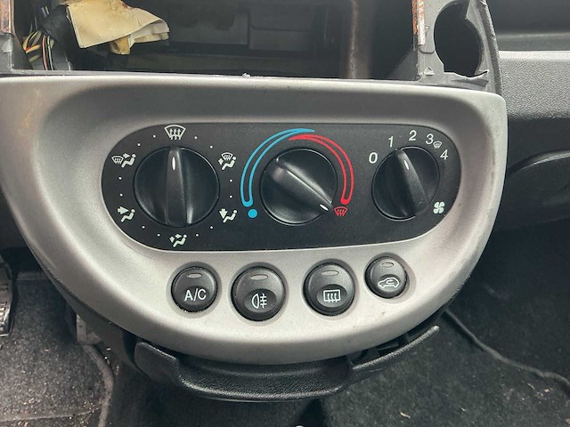 Ford - ka - 1.3 collection - 34-tl-rj - afbeelding 9 van  22