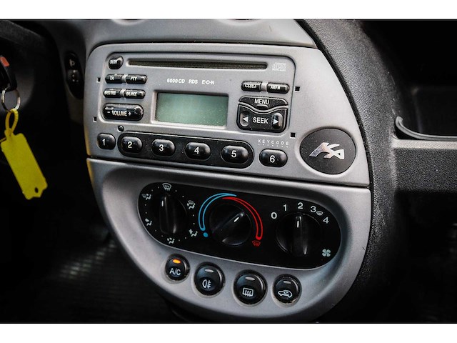 Ford - ka - 1.3 futura - 64-tl-xn - afbeelding 2 van  8