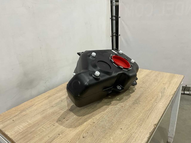 Ford - kunststof tank - afbeelding 2 van  7