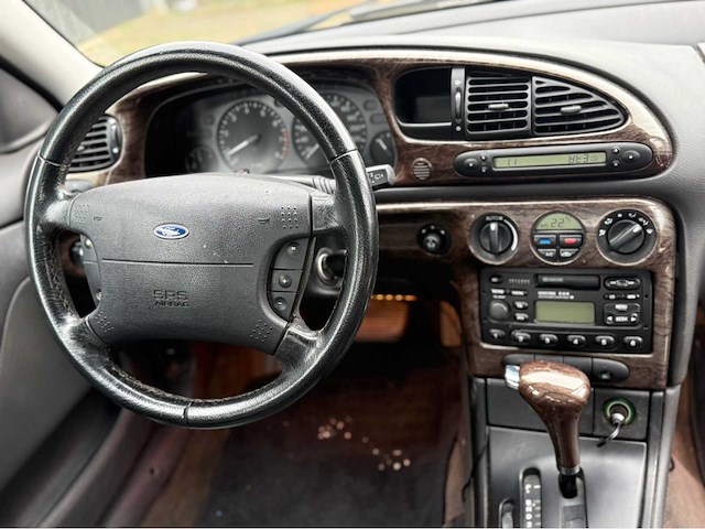 Ford - mondeo - personenauto - 2000 - afbeelding 2 van  24