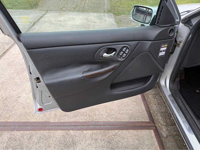 Ford - mondeo - personenauto - 2000 - afbeelding 9 van  24