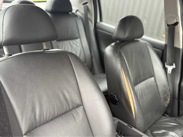 Ford - mondeo - personenauto - 2000 - afbeelding 17 van  24