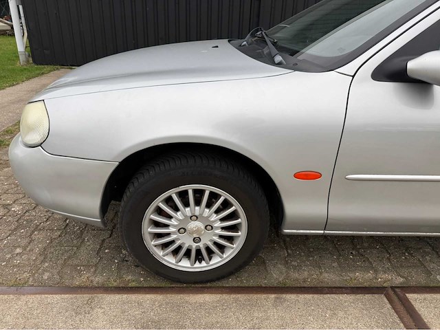 Ford - mondeo - personenauto - 2000 - afbeelding 22 van  24