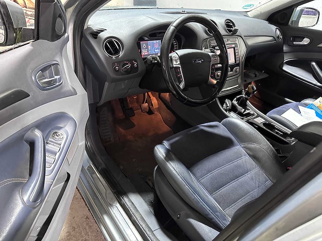 Ford - mondeo wagon - 2.0-16v titan flexif - 86-jkt-7- 2009 - afbeelding 9 van  11