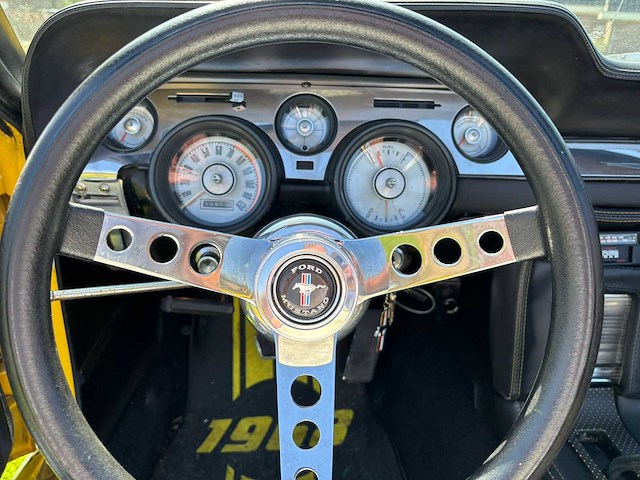 Ford - mustang - 302 v8 - automaat - oldtimer 1968 - afbeelding 4 van  45