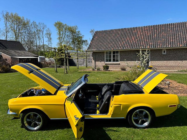 Ford - mustang - 302 v8 - automaat - oldtimer 1968 - afbeelding 9 van  45