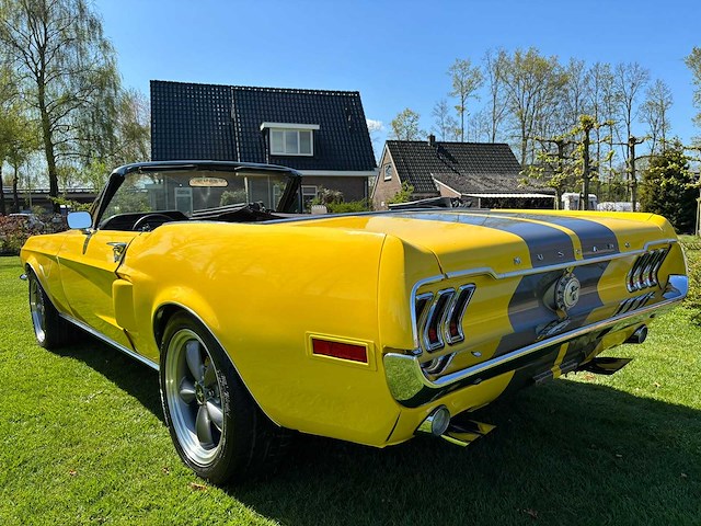Ford - mustang - 302 v8 - automaat - oldtimer 1968 - afbeelding 40 van  45