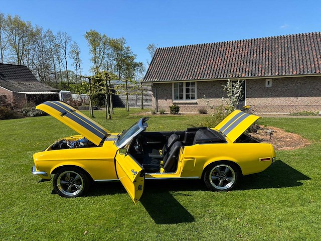Ford - mustang - 302 v8 - automaat - oldtimer 1968 - afbeelding 35 van  45