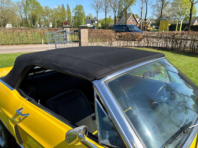 Ford - mustang - 302 v8 - automaat - oldtimer 1968 - afbeelding 34 van  45