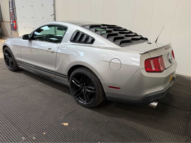 Ford - mustang - 4.0 v6 - personenauto - 2010 - afbeelding 3 van  38