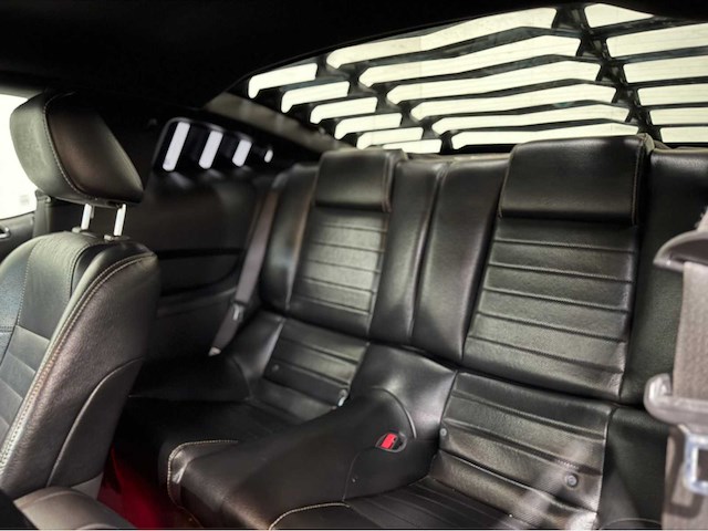 Ford - mustang - 4.0 v6 - personenauto - 2010 - afbeelding 13 van  38