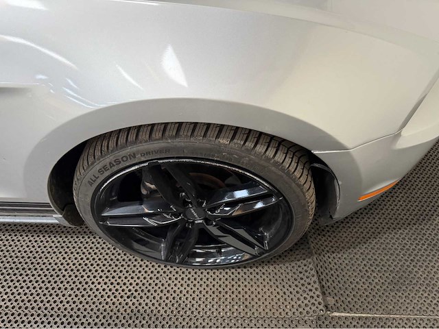 Ford - mustang - 4.0 v6 - personenauto - 2010 - afbeelding 27 van  38