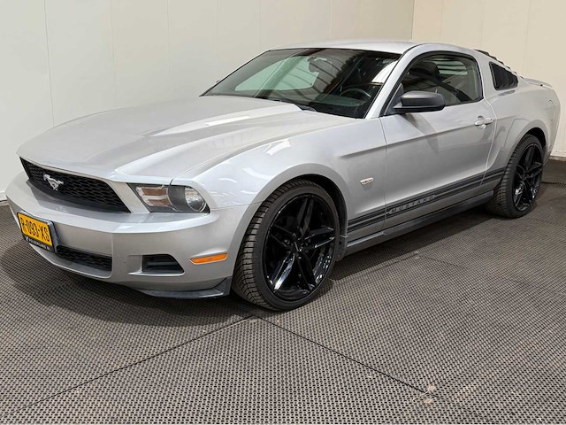 Ford - mustang - 4.0 v6 - personenauto - 2010 - afbeelding 8 van  13