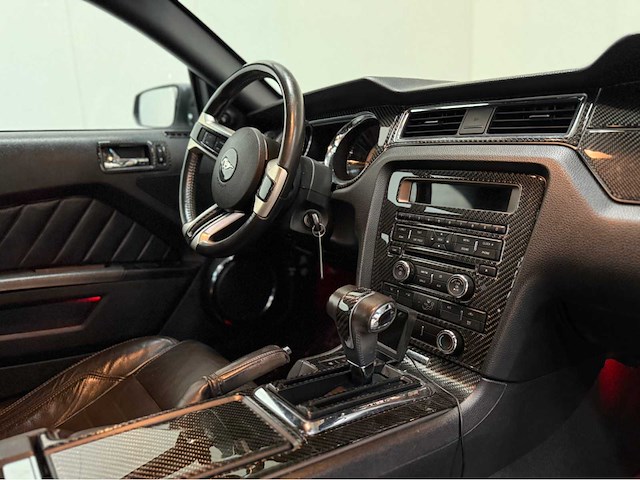 Ford - mustang - 4.0 v6 - personenauto - 2010 - afbeelding 3 van  18