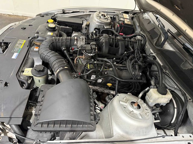 Ford - mustang - 4.0 v6 - personenauto - 2010 - afbeelding 9 van  18