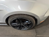 Ford - mustang - 4.0 v6 - personenauto - 2010 - afbeelding 16 van  18