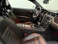 Ford - mustang - 4.0 v6 - personenauto - 2010 - afbeelding 4 van  38