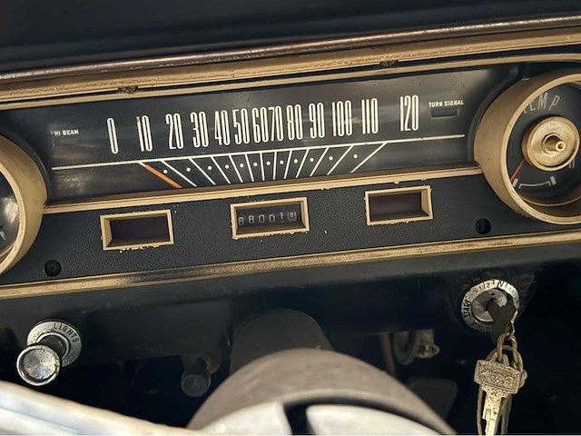 Ford - mustang - cabriolet - oldtimer - 1965 - afbeelding 10 van  37