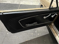 Ford - mustang - cabriolet - oldtimer - 1965 - afbeelding 24 van  37