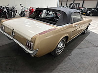 Ford - mustang - cabriolet - oldtimer - 1965 - afbeelding 35 van  37