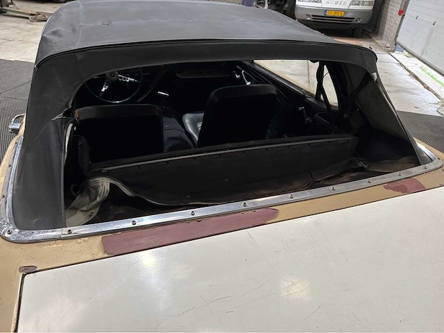 Ford - mustang - cabriolet - oldtimer - 1965 - afbeelding 17 van  37