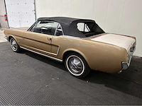 Ford - mustang - cabriolet - oldtimer - 1965 - afbeelding 32 van  37