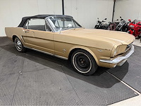 Ford - mustang - cabriolet - oldtimer - 1965 - afbeelding 33 van  37