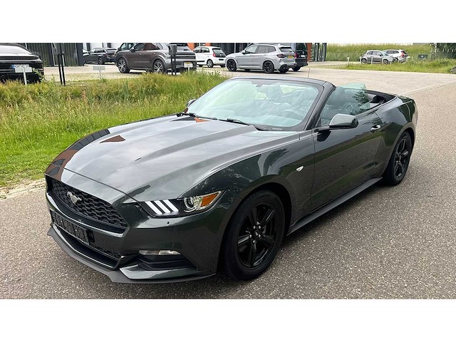 Ford - mustang - cabriolet - v6 - 2016 - j-890-gh - personenauto - afbeelding 1 van  17