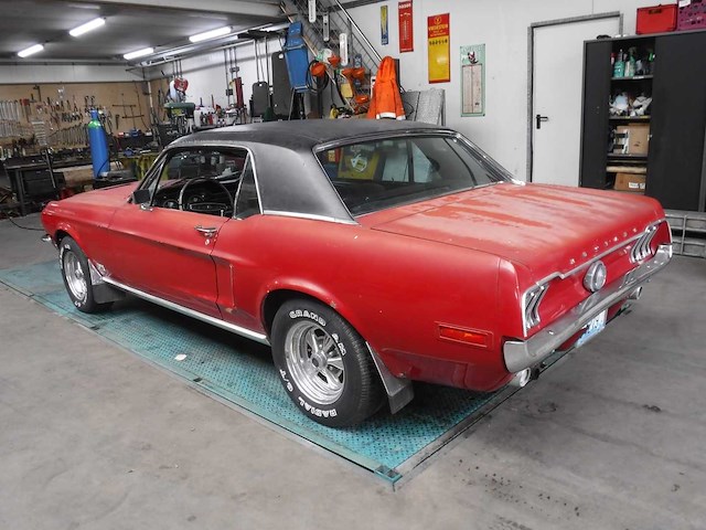 Ford - mustang - oldtimer - afbeelding 2 van  81