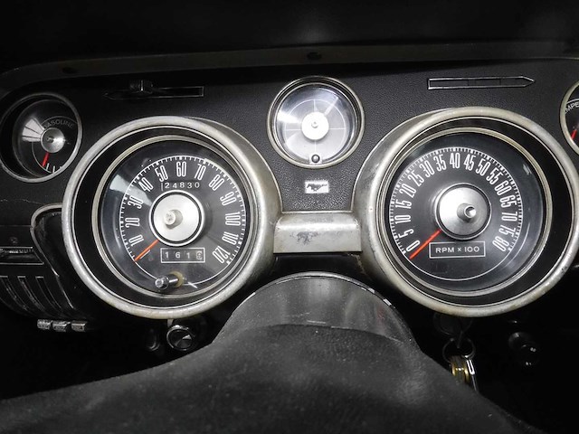Ford - mustang - oldtimer - afbeelding 24 van  81