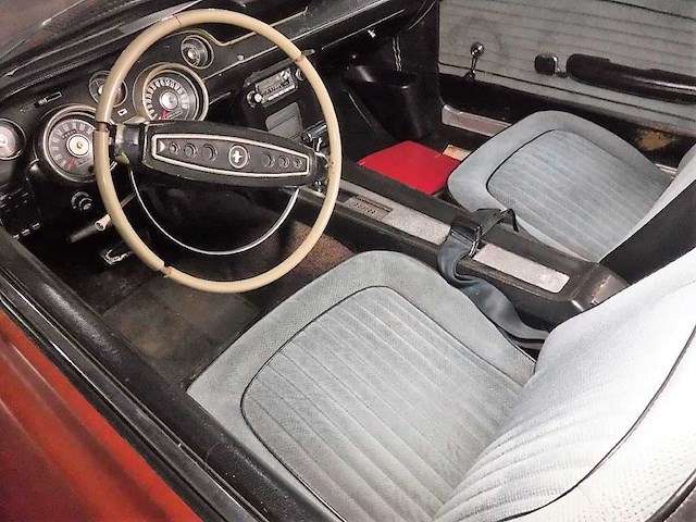 Ford - mustang - oldtimer - afbeelding 53 van  81