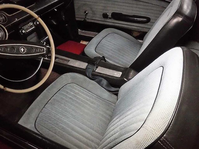 Ford - mustang - oldtimer - afbeelding 54 van  81