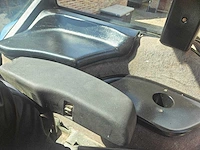 Ford - new holland 8670 genesis - 1996 - vierwielaangedreven landbouwtractor - afbeelding 3 van  26