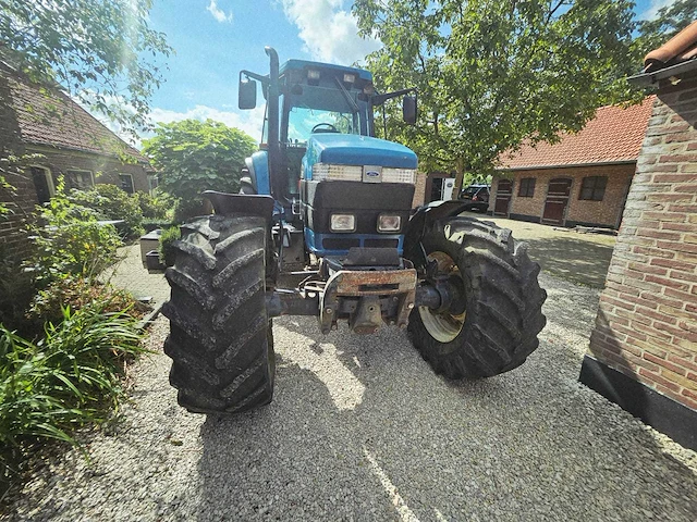 Ford - new holland 8670 genesis - 1996 - vierwielaangedreven landbouwtractor - afbeelding 6 van  26