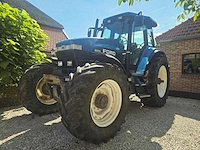 Ford - new holland 8670 genesis - 1996 - vierwielaangedreven landbouwtractor - afbeelding 1 van  26