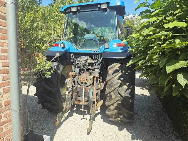 Ford - new holland 8670 genesis - 1996 - vierwielaangedreven landbouwtractor - afbeelding 15 van  26