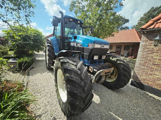 Ford - new holland 8670 genesis - 1996 - vierwielaangedreven landbouwtractor - afbeelding 12 van  26