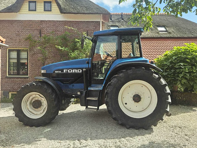 Ford - new holland 8670 genesis - 1996 - vierwielaangedreven landbouwtractor - afbeelding 20 van  26