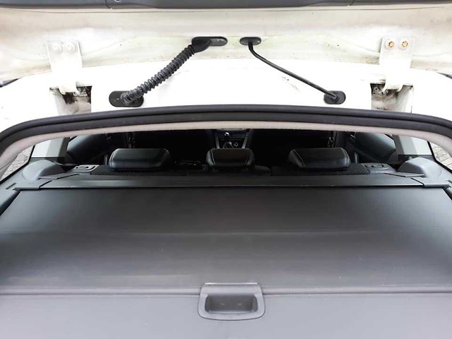 Ford - personenauto - afbeelding 6 van  19