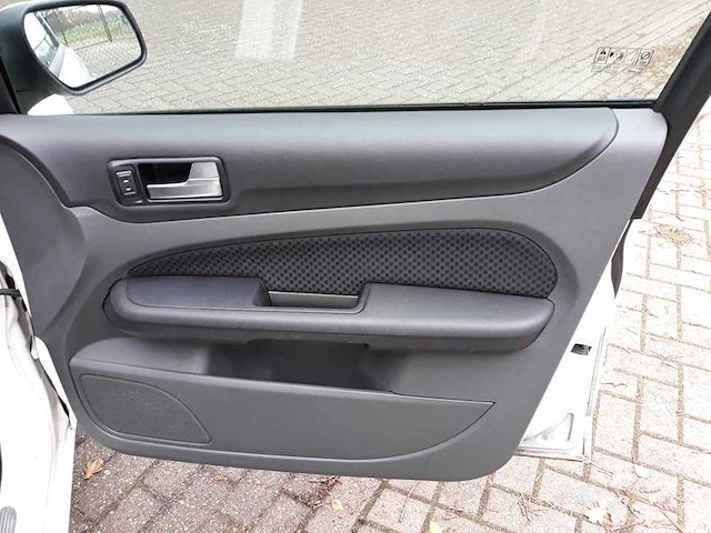 Ford - personenauto - afbeelding 7 van  19