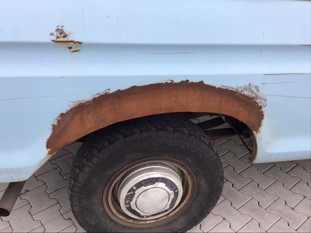 Ford - pick up - f250 - oldtimer - afbeelding 25 van  31