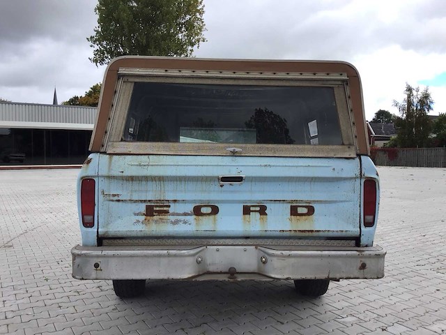 Ford - pick up - f250 - oldtimer - afbeelding 26 van  31