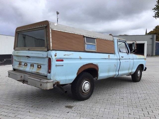 Ford - pick up - f250 - oldtimer - afbeelding 27 van  31