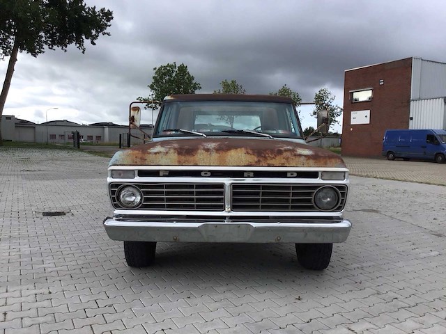 Ford - pick up - f250 - oldtimer - afbeelding 30 van  31